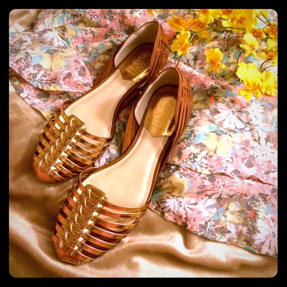 Vince Camuto Shoes - NWT Vince Camuto "Caprio" d'Orsay Flats