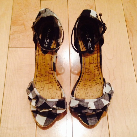 So Adorable! Black&White Plaid Sandals