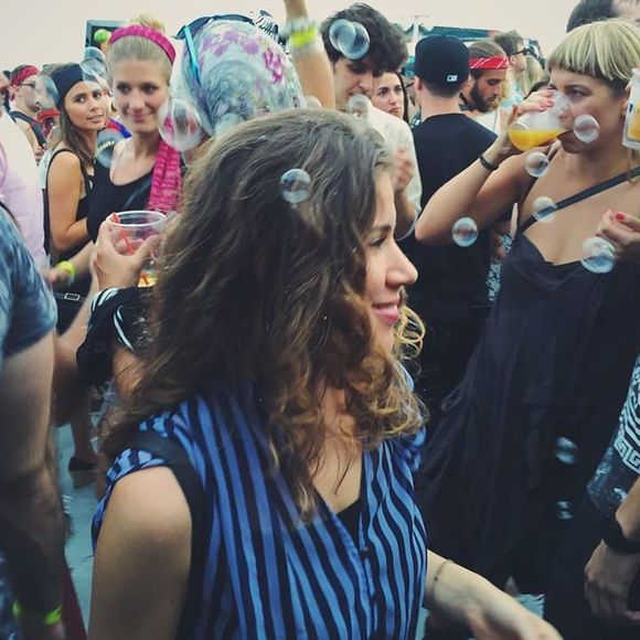 Meet your Posher, Deniz