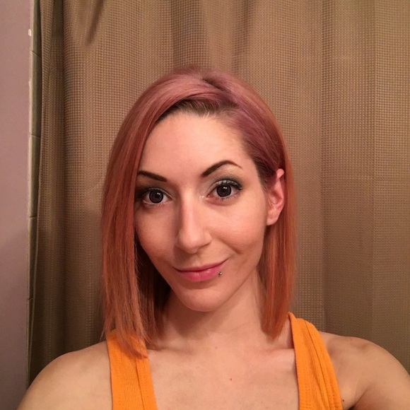 Meet your Posher, April - Picture 6 of 8