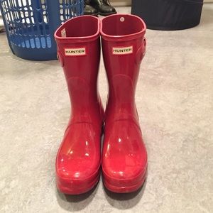 Military red short hunter boots