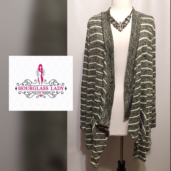 Hourglass Lady Sweaters - PLUS 3X💕Lightweight asymmetrical draped cardigan