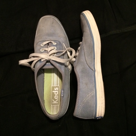 BABY BLUE KEDS