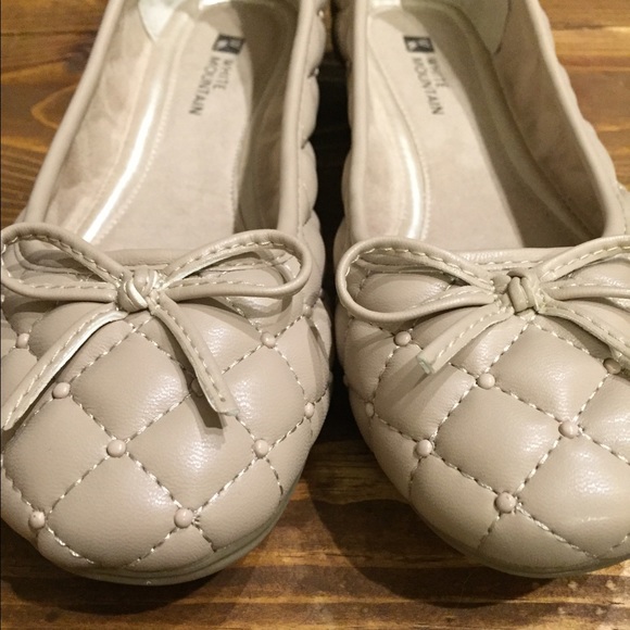 New white mountain ballet flats