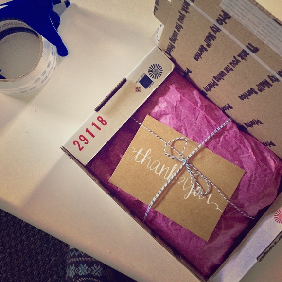 Meet your Posher, Nicole - Picture 1 of 1