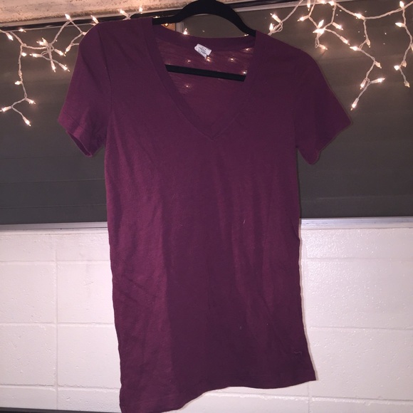 PINK/ VS  maroon V neck shirt