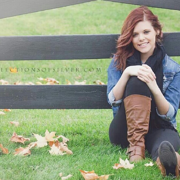 Meet your Posher, Haley - Picture 2 of 3