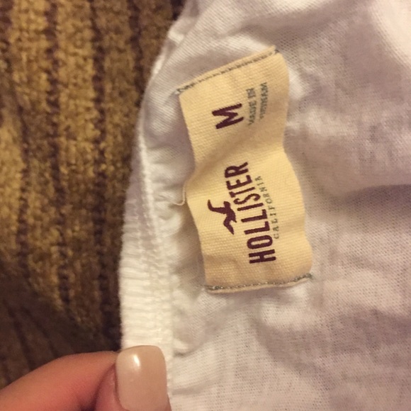 Hollister Ruffle Top - Picture 3 of 3