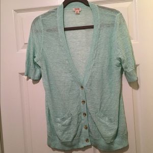 Cute 3/4 sleeve sweater