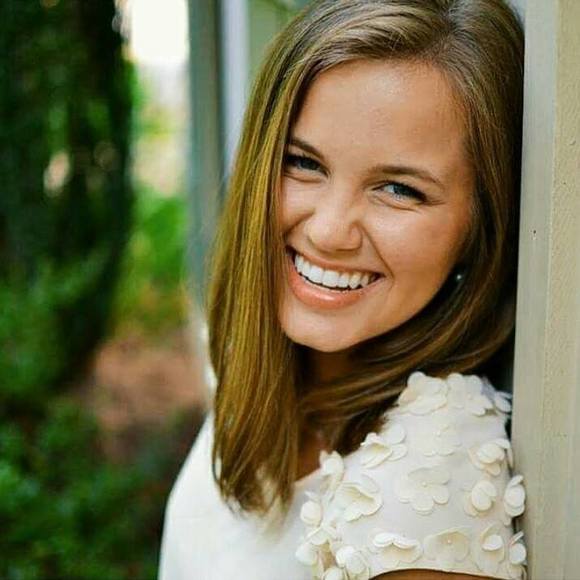 Meet your Posher, Leah