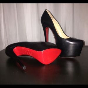 Christians Louboutin daffodil