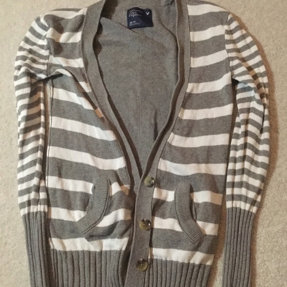 AE Cardigan