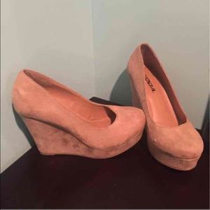 Nude Wedges