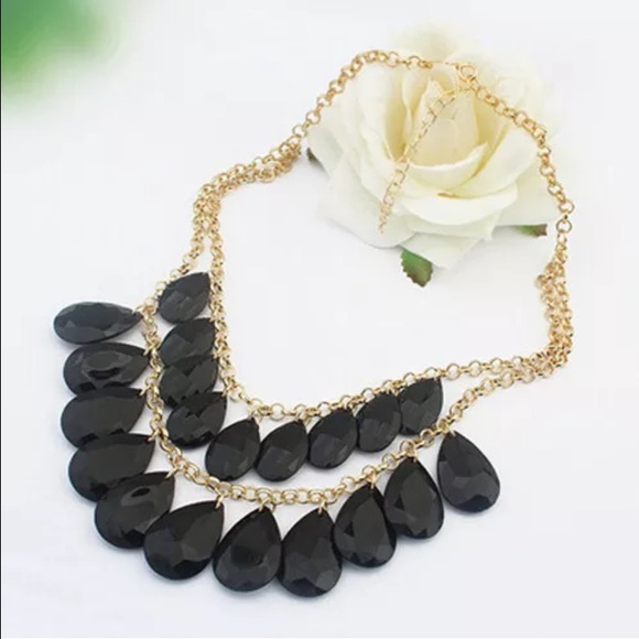 Black/gold statement necklace - Picture 2 of 2