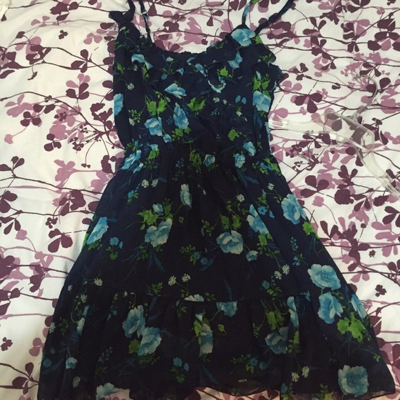 Sale ‼️ Hollister Rose Dress