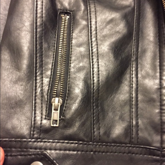 Leather jacket hoodie - Picture 3 of 4