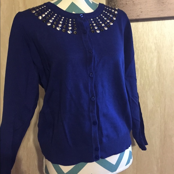 Sweaters - Button up cardigan