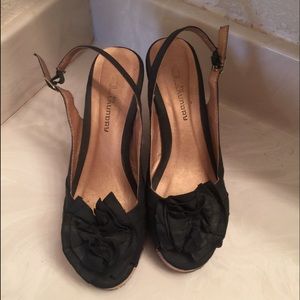 Black Chinese Laundry Wedge Shoe