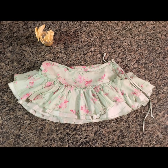 Flirty Floral Abercrombie Skirt size XS - Picture 2 of 4