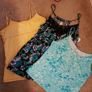 3 Tank Top Bundle size L/XL