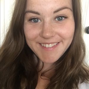 Meet your Posher, Joelle