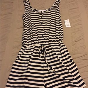 Black and white jumper