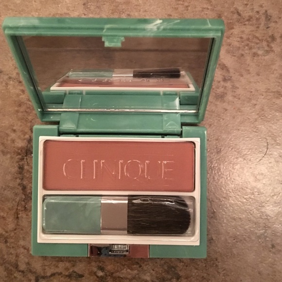 Mocha Pink (20) Powder Blusher from Clinique