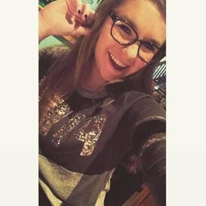 Meet your Posher, Chloe