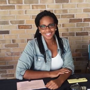 Meet your Posher, Robyn