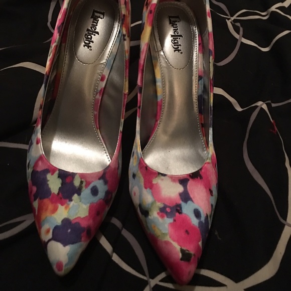 Floral Pointed toe heels
