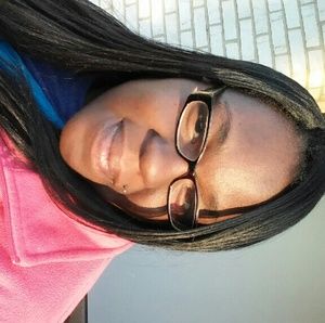 Meet your Posher, Charlesa