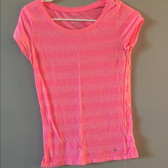Aeropostale Hot Pink Tee. Size Medium