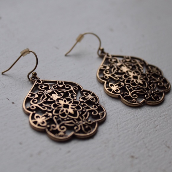 LUCKY BRAND gold boho dangle earrings