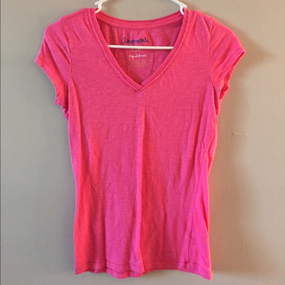 Aeropostale Fuchsia Pink Tee. Size Medium