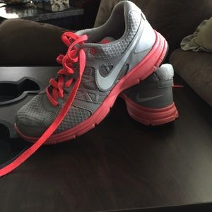 Nike Relentless hot pink and gray shoes!