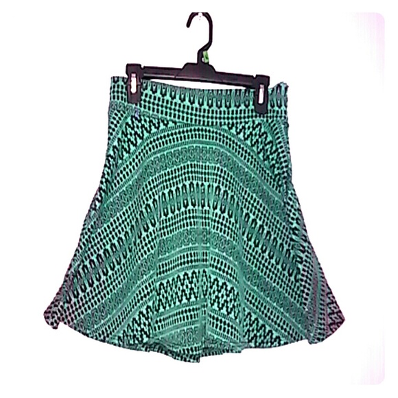 High waisted/Skater mini skirt