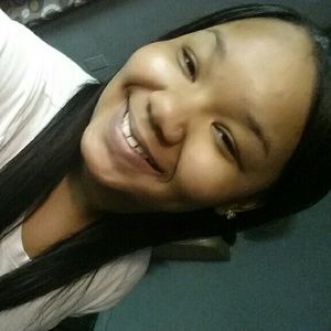 Meet your Posher, Dakeia