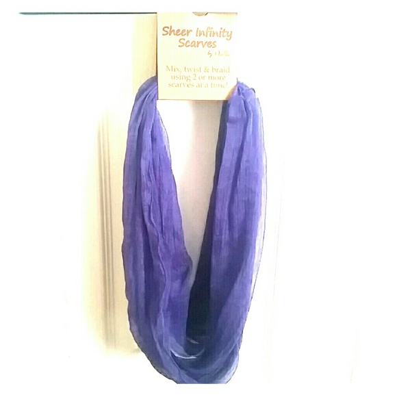 NEW! Purple infinity scarf