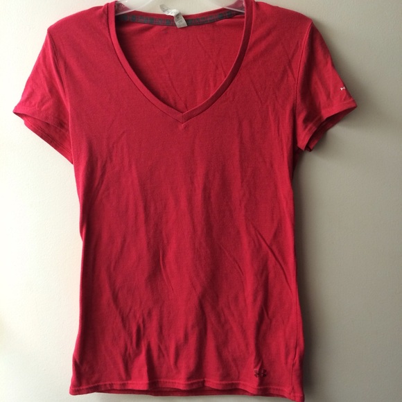 Hot pink Under Armour charged cotton V-neck tee