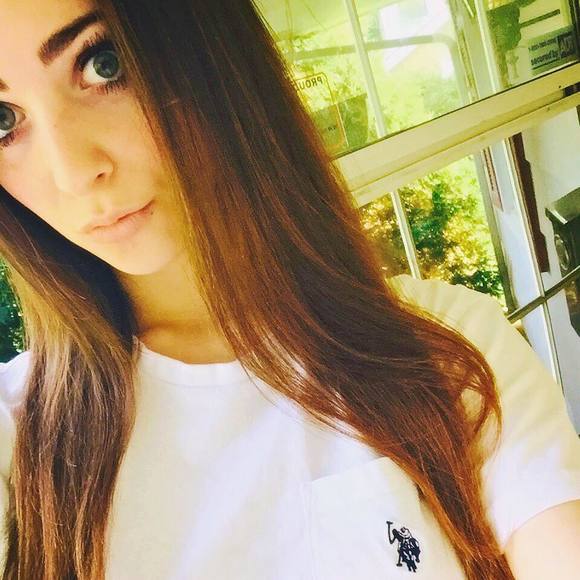 Meet your Posher, Abby