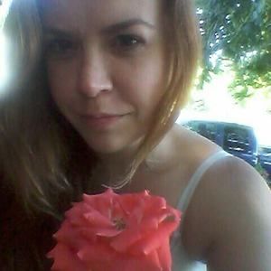 Meet your Posher, Zerabeth