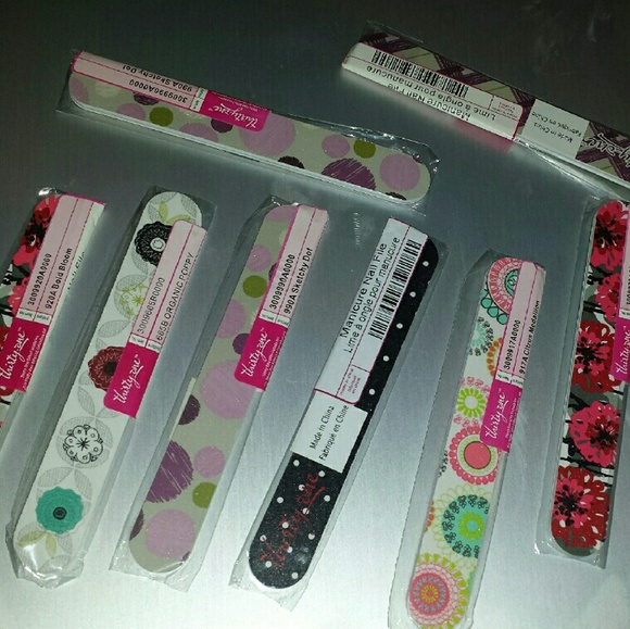 Thirty one nail files