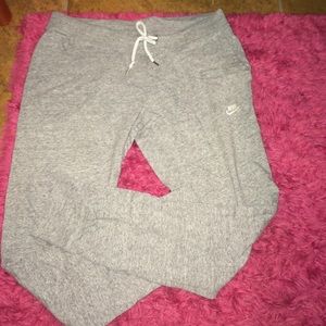 Nike sweatpants joggers