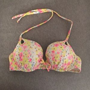 Victoria's Secret bathing suit top.