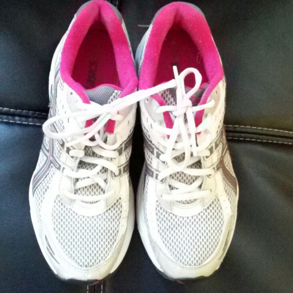⚡ ⚡ASICS GEL FOR WOMAN SIZE 7🎊🎊