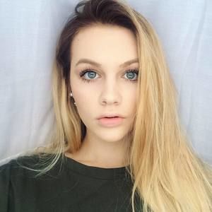 Meet your Posher, Liz