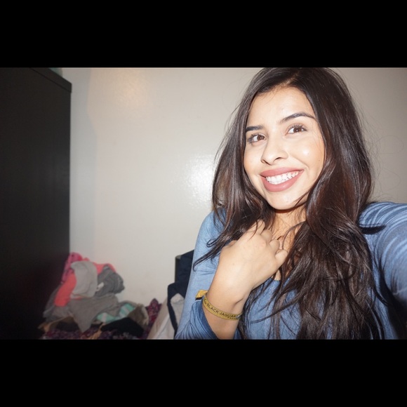 Meet your Posher, Alondra