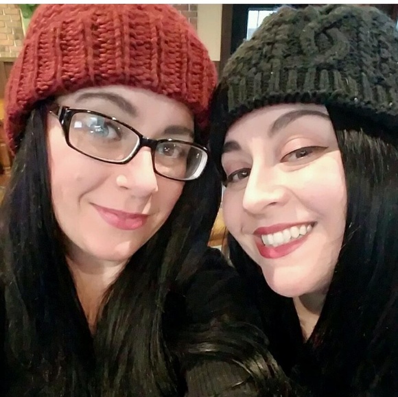 Meet your Posher, Quinn twin - Picture 2 of 2