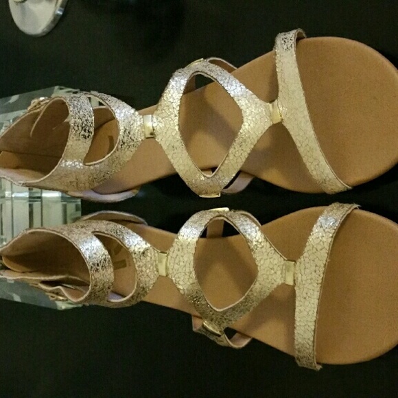 Nude/Gold wedge gladiator sandals