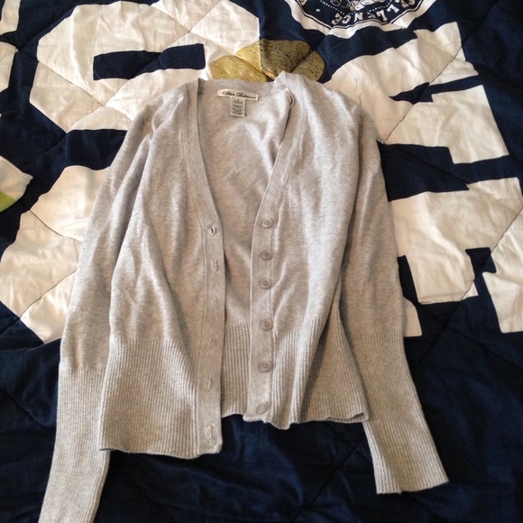 Urban behavior Light  gray sweater